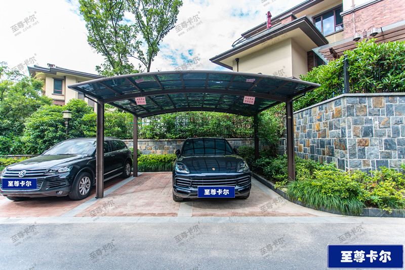 現(xiàn)在北京鋁合金車(chē)棚價(jià)格多少錢(qián)一平？