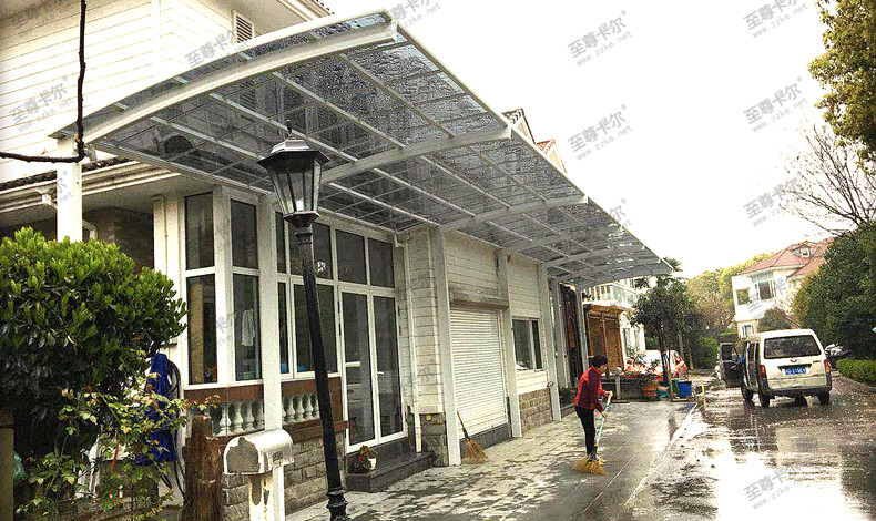 用車棚材料規格搭建的別墅門口雨棚圖片案例，效果超級棒