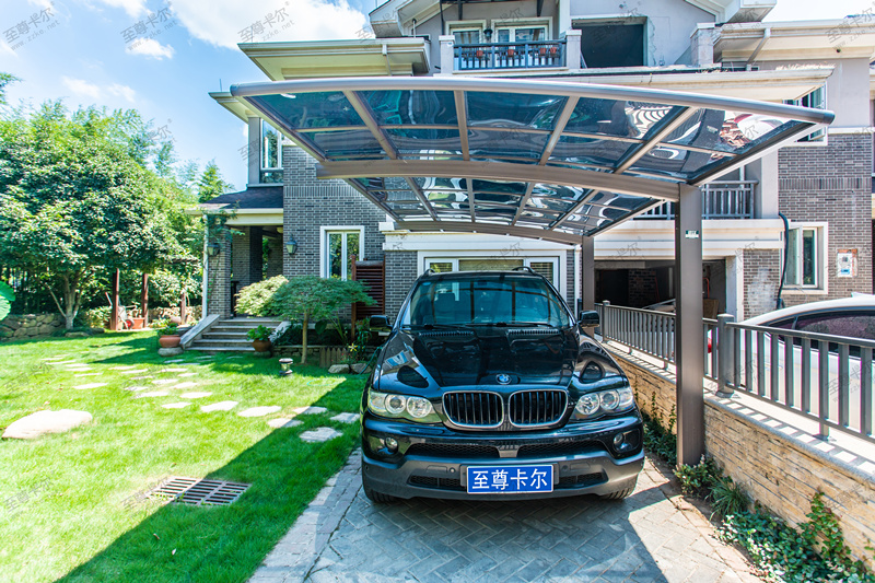 常用的車棚材料有哪些？做什么材料的車棚好？